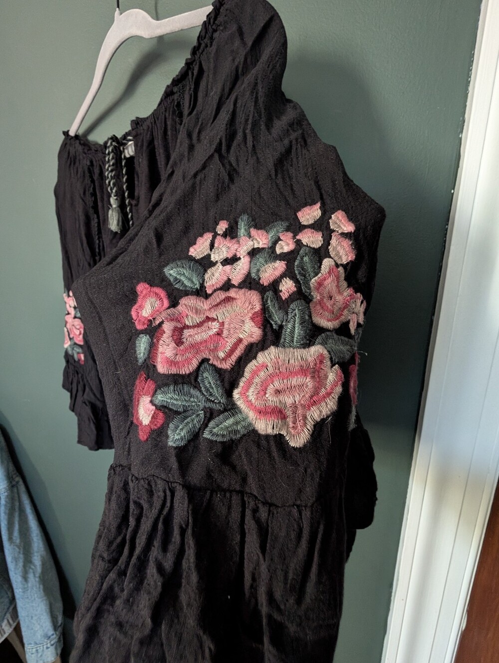 Vintage America Black Blouse with Gray Tassel Drawstring And Floral Embroidery - Picture 3 of 6